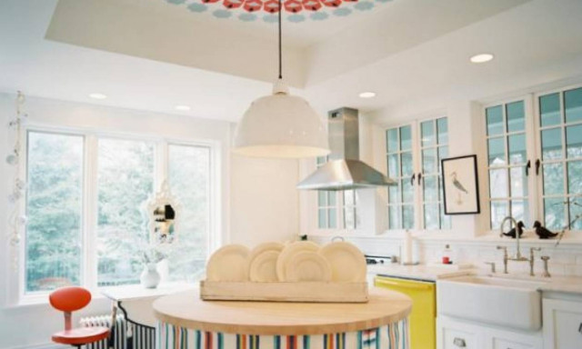 Πες όχι στα λευκά ταβάνια και προτίμησε τη νέα τάση που θα αλλάξει ολοκληρωτικά το χώρο