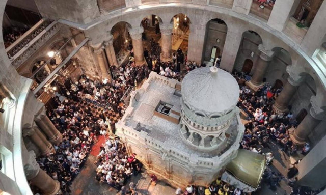 Το μεγαλύτερο θαύμα της Oρθοδοξίας - Tο Άγιο Φως στα πέρατα της Οικουμένης (Ζωντανή μετάδοση)