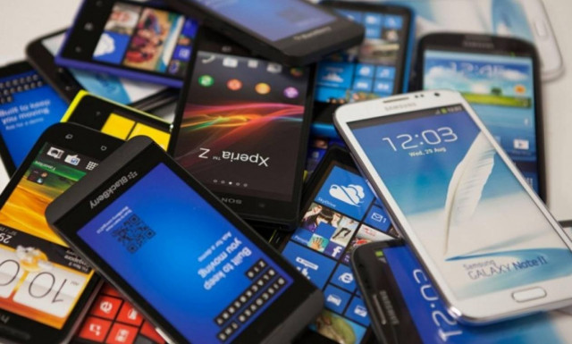 Δείτε τις απίθανες «κρυφές» λειτουργίες που έχουν σχεδόν όλα τα κινητά!