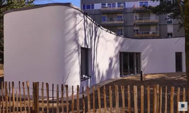 Απίστευτο: Αυτό είναι το πρώτο σπίτι στον κόσμο που βγήκε από τρισδιάστατο εκτυπωτή (Vid)