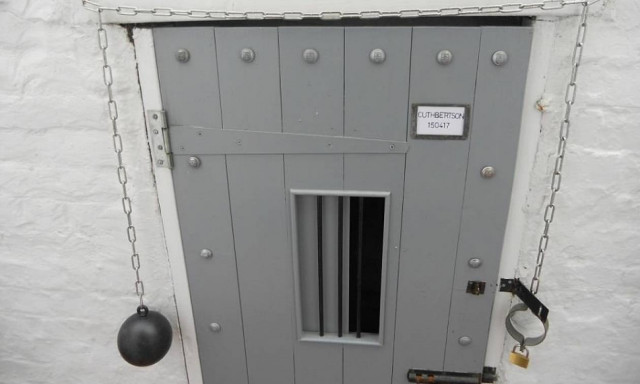 Θα πλήρωνες 90 ευρώ για να κοιμηθείς σε «φυλακή»;