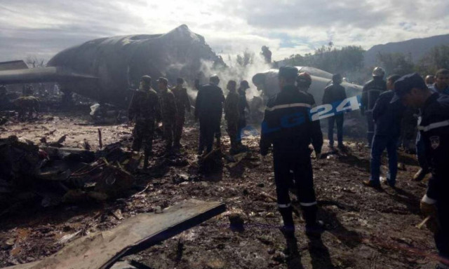 Θρήνος στην Αλγερία: Τουλάχιστον 257 οι νεκροί από τη συντριβή του στρατιωτικού αεροσκάφους