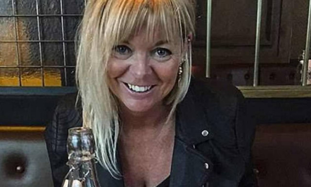 Σοκάρει 15χρονος μαθητής: Το σεξ με τη δασκάλα μου ήταν τόσο άγριο που αιμορραγούσα.Ήθελε να την...