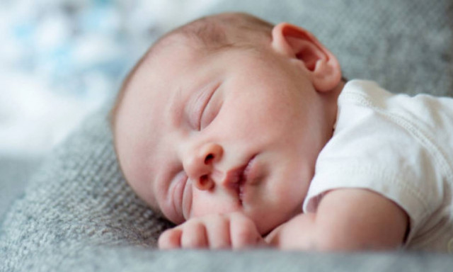 ΣΟΚ: Αγοράκι γεννήθηκε 4 χρόνια μετά το θάνατο των γονιών του σε τροχαίο!