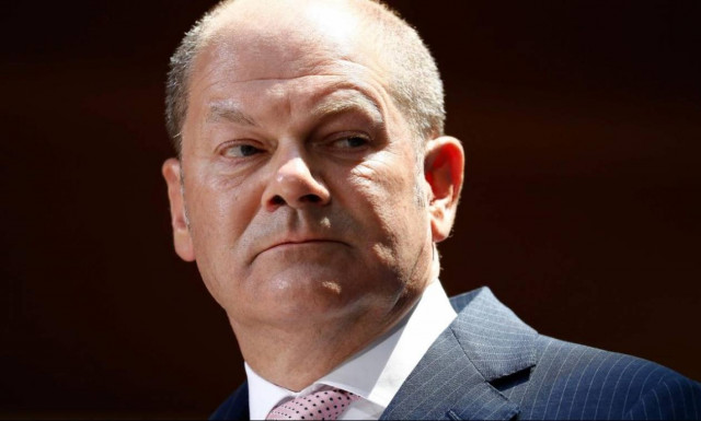 Deutsche Welle: «Σφίγγα» ο Σολτς για την ελάφρυνση του ελληνικού χρέους