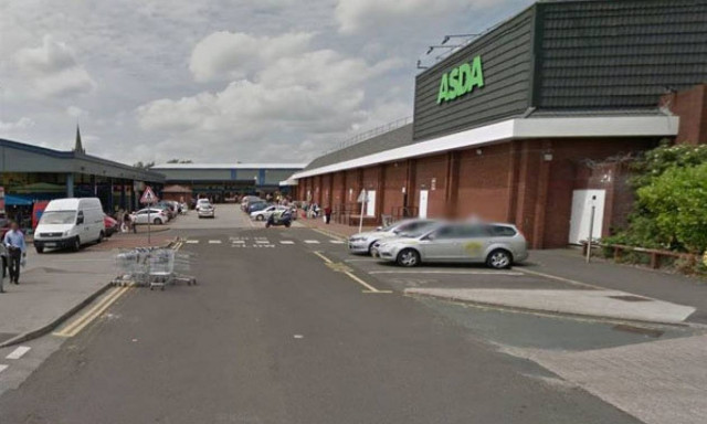 Συναγερμός στο Μάντσεστερ: Αυτοκίνητο έπεσε πάνω σε πλήθος - 6 τραυματίες