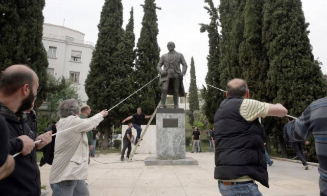 Two detained, one injured in rally against US invasion in Syria