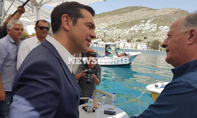 Στο μνημείο της Κυράς της Ρω o Aλέξης Τσίπρας