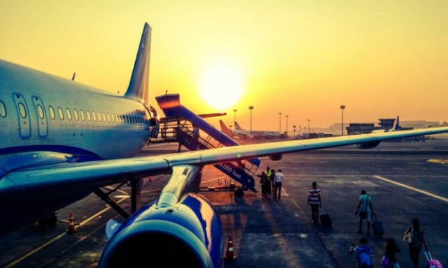 Η Γερμανία σταματά τους ειδικούς ελέγχους για Ελληνες στα αεροδρόμια