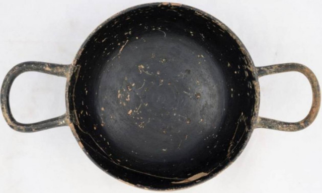 Η «περίεργη» ιστορία αρχαίου αγγείου που επαναπατρίστηκε από τη Γερμανία