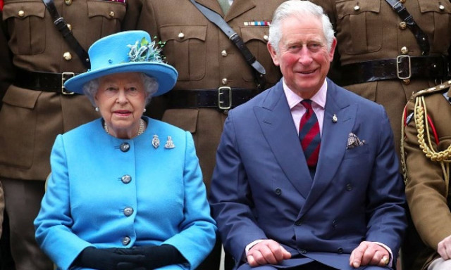 Είναι επίσημο: Ο πρίγκιπας Κάρολος ορίστηκε διάδοχος της βασίλισσας Ελισάβετ