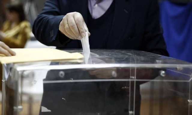 Δημοσκόπηση: Όλα ανοιχτά στο πολιτικό σκηνικό - Ποιος προηγείται και ποια κόμματα μπαίνουν στη Βουλή