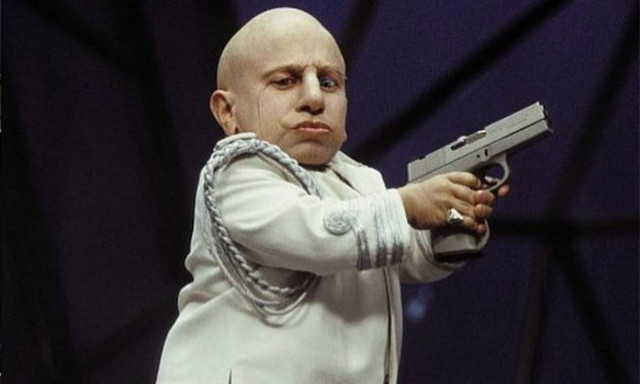 Verne Troyer: Πέθανε ο διάσημος ηθοποιός που ενσάρκωσε το ρόλο του Mini Me (Pics+Vids)