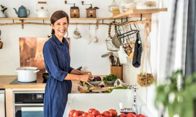 Γαλλίδα δημοσιογράφος έζησε έναν χρόνο χωρίς ψυγείο και έχει πολλά να σου μάθει