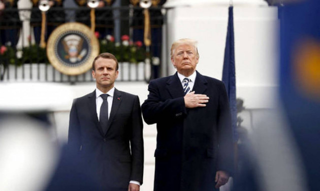 Φόρο τιμής στον ήρωα Γάλλο συνταγματάρχη Αρνό Μπελτράμ απέτισε ο Τραμπ