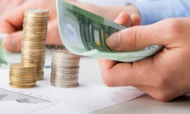 Έξτρα φόρος 22% αν δεν καλυφθεί το αφορολόγητο