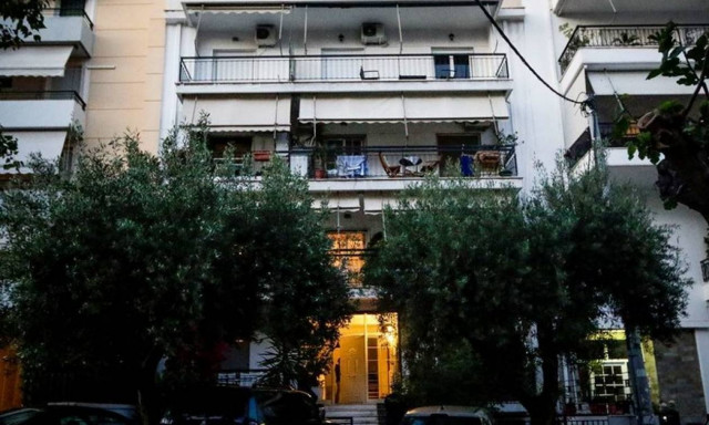 Ποινική δίωξη για παιδοκτονία σε βάρος της 22χρονης που πέταξε το μωρό της από το παράθυρο