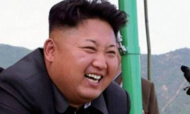 Απίστευτο!: Ο Κιμ πάει ταξίδι και παίρνει μαζί και τη λεκάνη της τουαλέτας