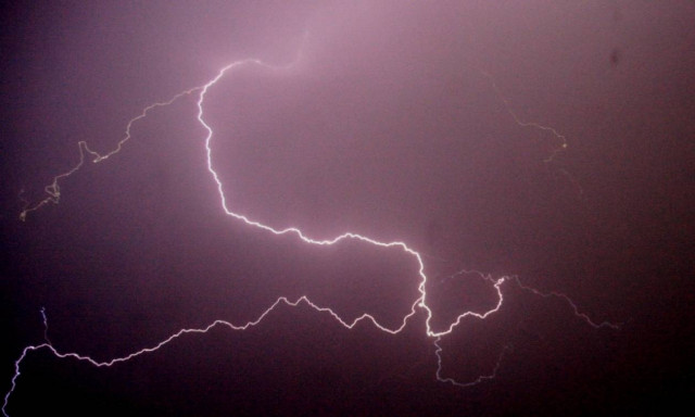 Ινδία: Έπεσαν 36.000 κεραυνοί σε 13 ώρες - Εννέα νεκροί