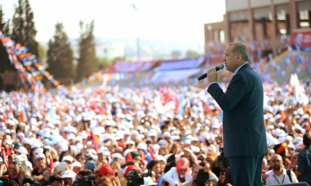 Προκλητικά ανιστόρητος ο Ερντογάν: «Η Σμύρνη κάηκε από Έλληνες στρατιώτες»