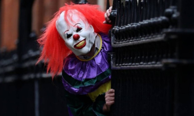 Δεκαεννιάχρονη βάφτηκε κλόουν και μαχαίρωσε τον εραστή της