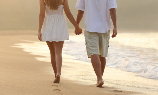 Είσαι μόνος ή μόνη; To Facebook υπόσχεται να σου βρει ταίρι!