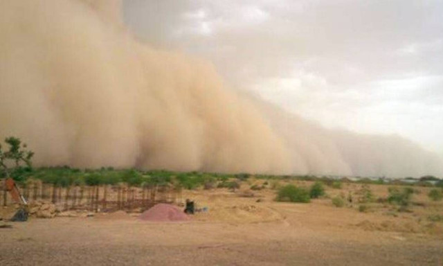 Dust storms kill dozens in India