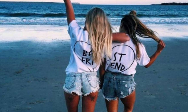 Μήπως η φίλη σου σε ζηλεύει; Τρία σημάδια που θα πρέπει να σε υποψιάσουν