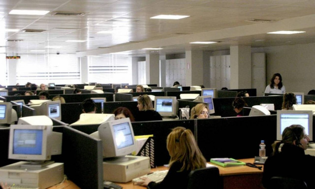 Χαμός για μια θέση στο Δημόσιο - Χιλιάδες αιτήσεις για μόλις 20 προσλήψεις