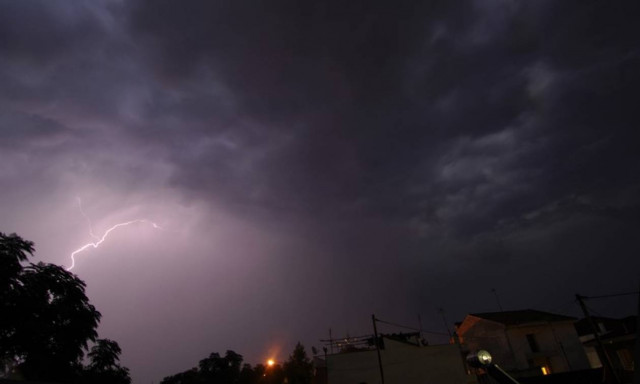 Έκτακτο δελτίο επιδείνωσης καιρού: Έρχονται καταιγίδες και χαλάζι - Πού θα «χτυπήσουν» τα φαινόμενα