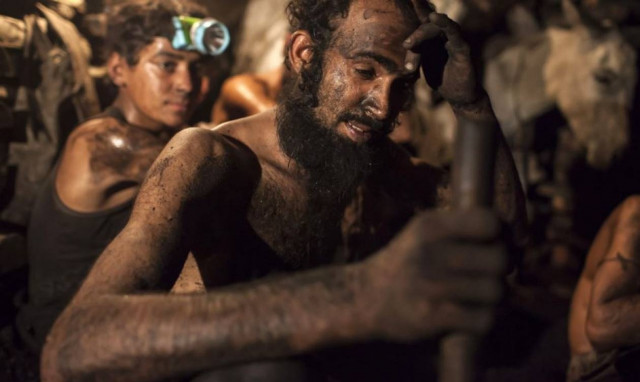 Τραγωδία στο Πακιστάν: 23 ανθρακωρύχοι βρέθηκαν νεκροί από ασφυξία (Pics)