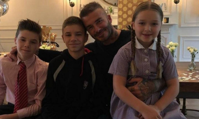 Η Harper Beckham έσπασε τον κουμπαρά της και πήρε στον μπαμπά της δώρο αξίας 5.600€