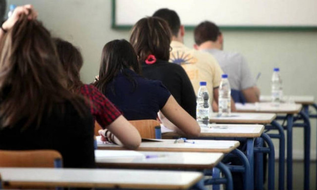 Πανελλήνιες - Πανελλαδικές 2018: Πρόγραμμα, θέματα, απαντήσεις κι εκτιμήσεις για τις Βάσεις 2018