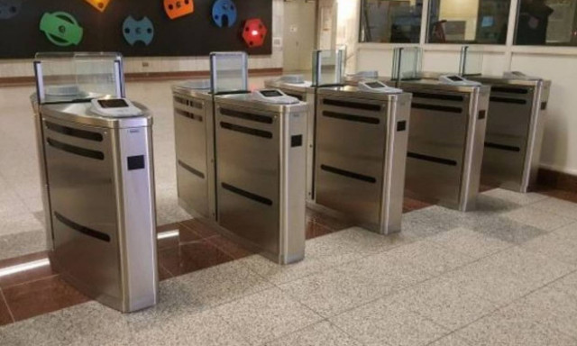 Κλειστές οι μπάρες σε Μετρό και ΗΣΑΠ - Μέσω Athena Card Αpp η φόρτιση