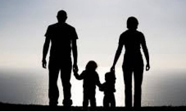 Κομισιόν: Ενα στα τρία παιδιά στην ΕΕ έχει καλή φροντίδα