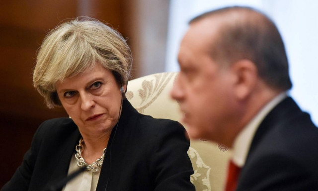 Εκτάκτως στη Βρετανία μεταβαίνει ο Ερντογάν (Pics)