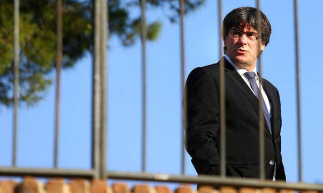 Ραγδαίες εξελίξεις στην Ισπανία: Ο Πουτζντεμόν αρνείται να γίνει Πρόεδρος της Καταλονίας