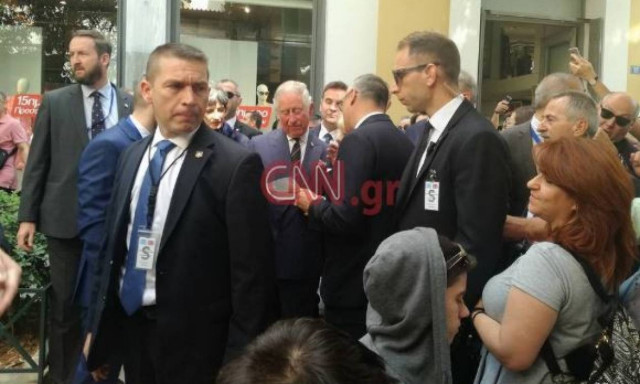 Καμίλα και Κάρολος: Η βόλτα στο κέντρο της Αθήνας (pics)