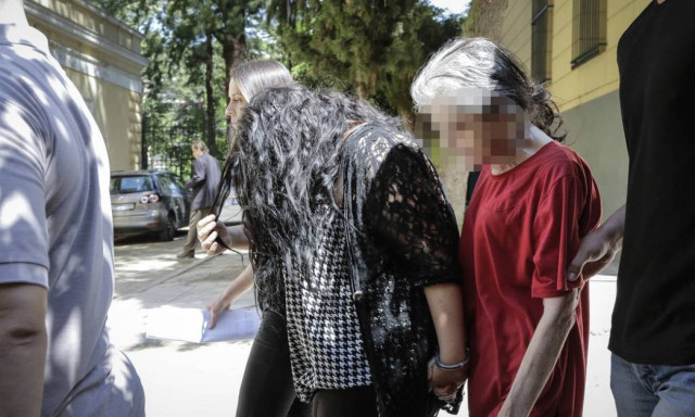 Σοκάρει η 19χρονη που σκότωσε το βρέφος: «Γέννησα, το έπλυνα κι εκείνο πήγε στο στήθος μου κι έφαγε»