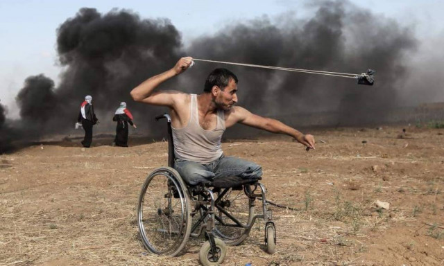 Σφαγή στη Γάζα: Σοκ από τη δολοφονία ανάπηρου Παλαιστίνιου από Ισραηλινούς στρατιώτες (Pics)