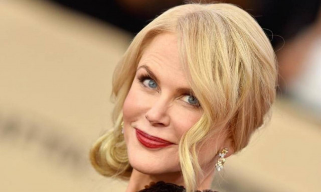 Δέκα celebrities που αποφάσισαν να υιοθετήσουν παιδιά