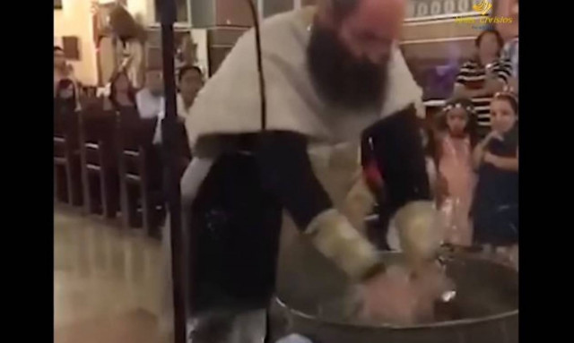 Αυτό είναι το βίντεο που έχει εξοργίσει τους Ορθόδοξους Χριστιανούς