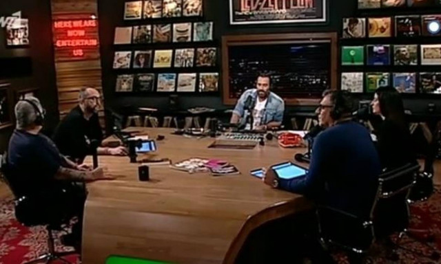 Χαστούκι στον Αντώνη Κανάκη. Τέλος το «Βινύλιο»