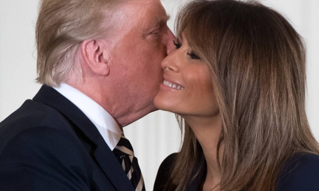 Ενημέρωση Τραμπ για την υγεία της Μελάνια: Πότε θα βγει από το νοσοκομείο η Πρώτη Κυρία;