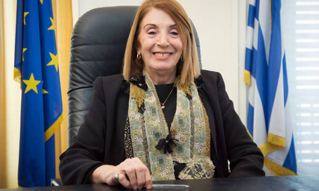 «Μαλλιά - κουβάρια» έγιναν στη Βουλή Χριστοδουλοπούλου και Κασιδιάρης