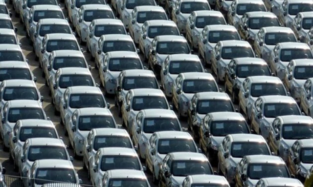 Στο «σφυρί» 111 αυτοκίνητα και φορτηγά- Τιμές σοκ σε ακριβά αυτοκίνητα