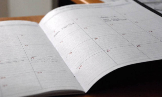 Αγίου Πνεύματος 2018: Πότε «πέφτει» φέτος - Για ποιους είναι αργία