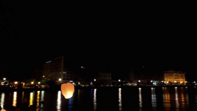 Ημέρα Γενοκτονίας των Ποντίων: 99 φαναράκια στον ουρανό της Θεσσαλονίκης στη μνήμη των θυμάτων (vid)