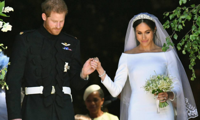 Βασιλικός γάμος: Το κόσμημα που έδωσε δώρο στην Κέιτ και στις φίλες της η Μέγκαν Μαρκλ