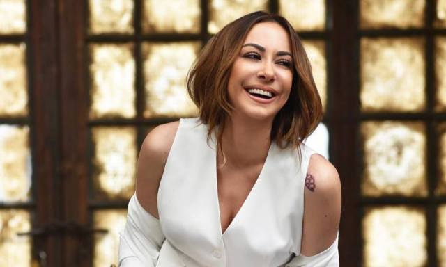 «Ξημερώνει Κυριακή»: Η νέα δισκογραφική δουλειά της Μελίνας Ασλανίδου